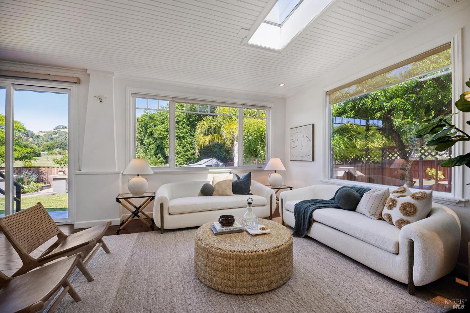 15 Thorsson Court