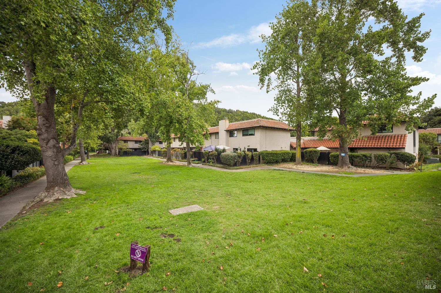 54 Grande Paseo