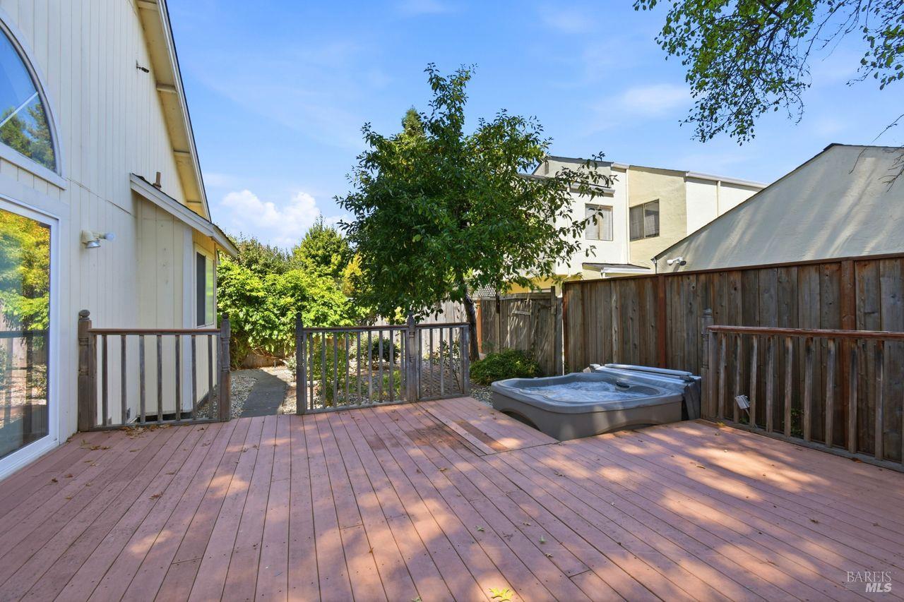 2994 Tuxedo Place