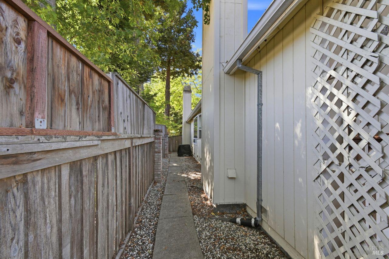 2994 Tuxedo Place