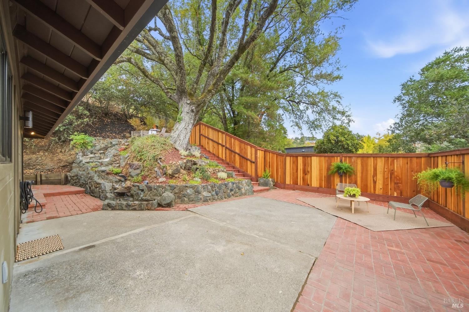 2 Baytree Lane
