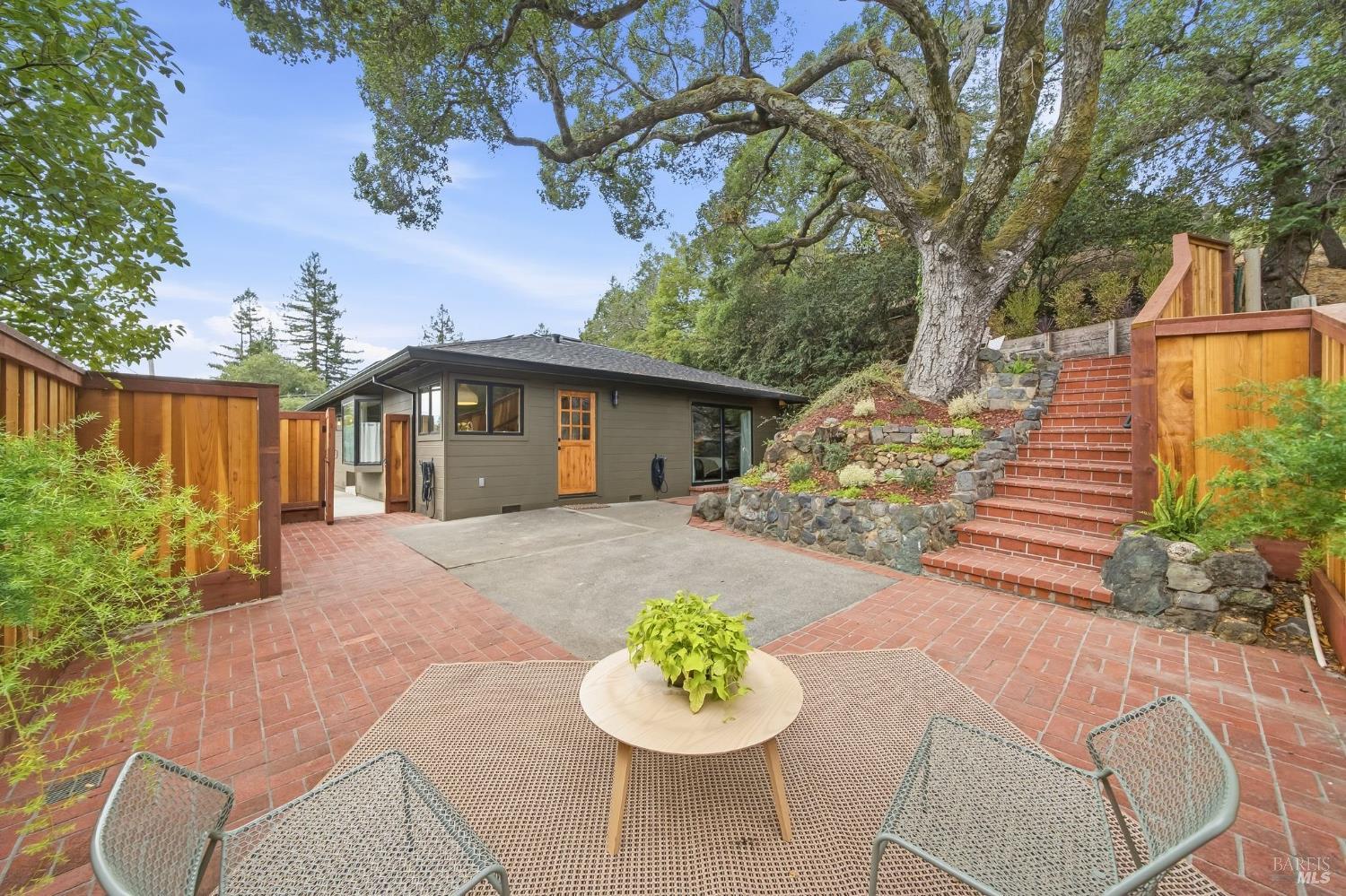 2 Baytree Lane