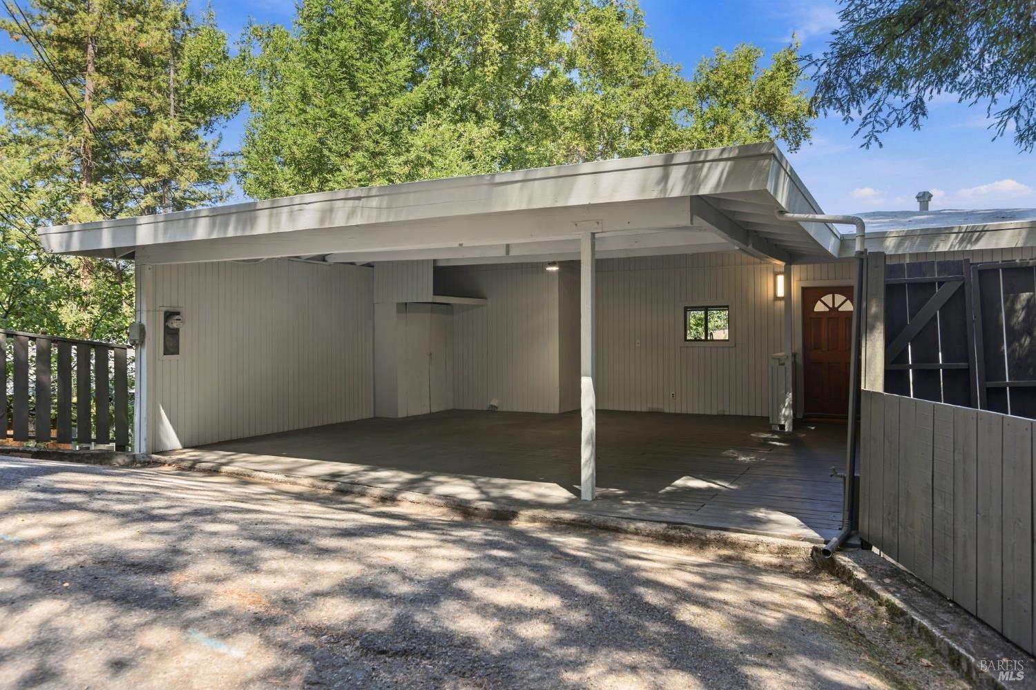 38 Redwood Road
