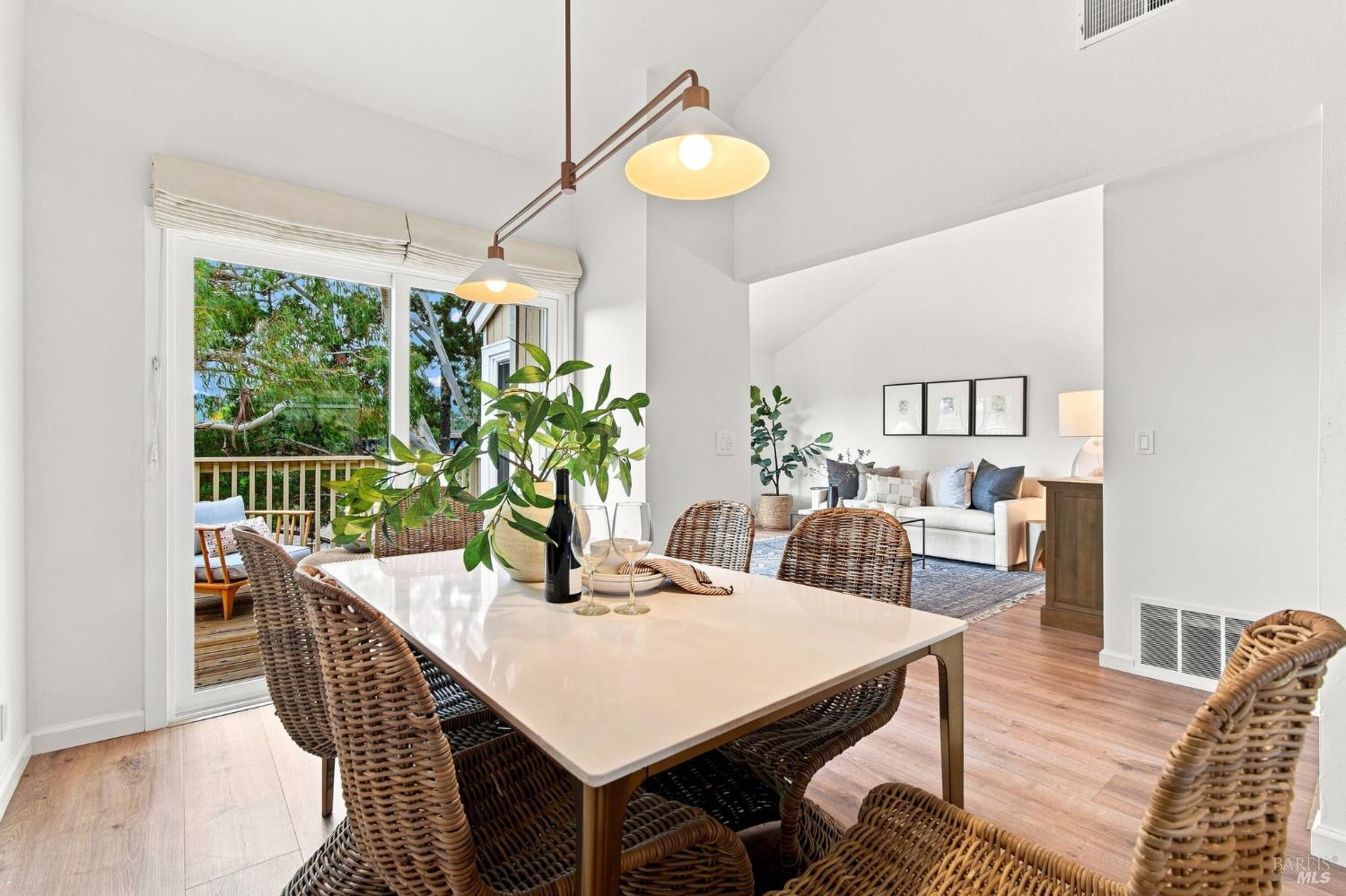 8 Chaucer Court