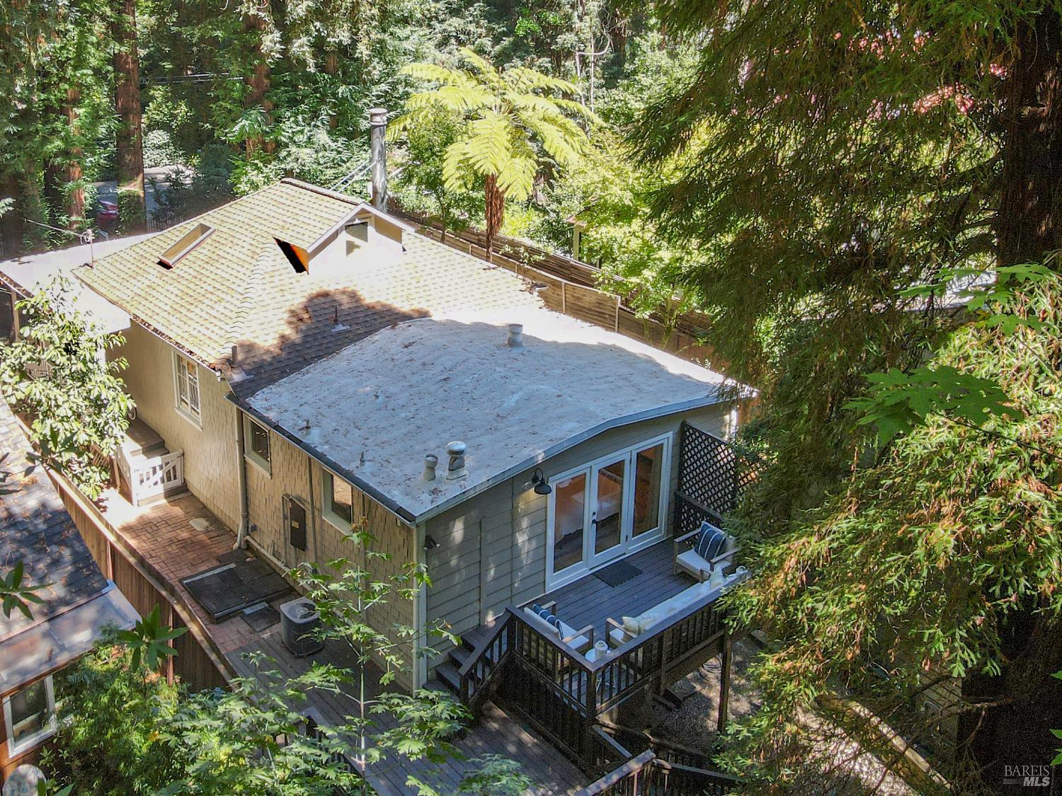 207 Madrone Avenue
