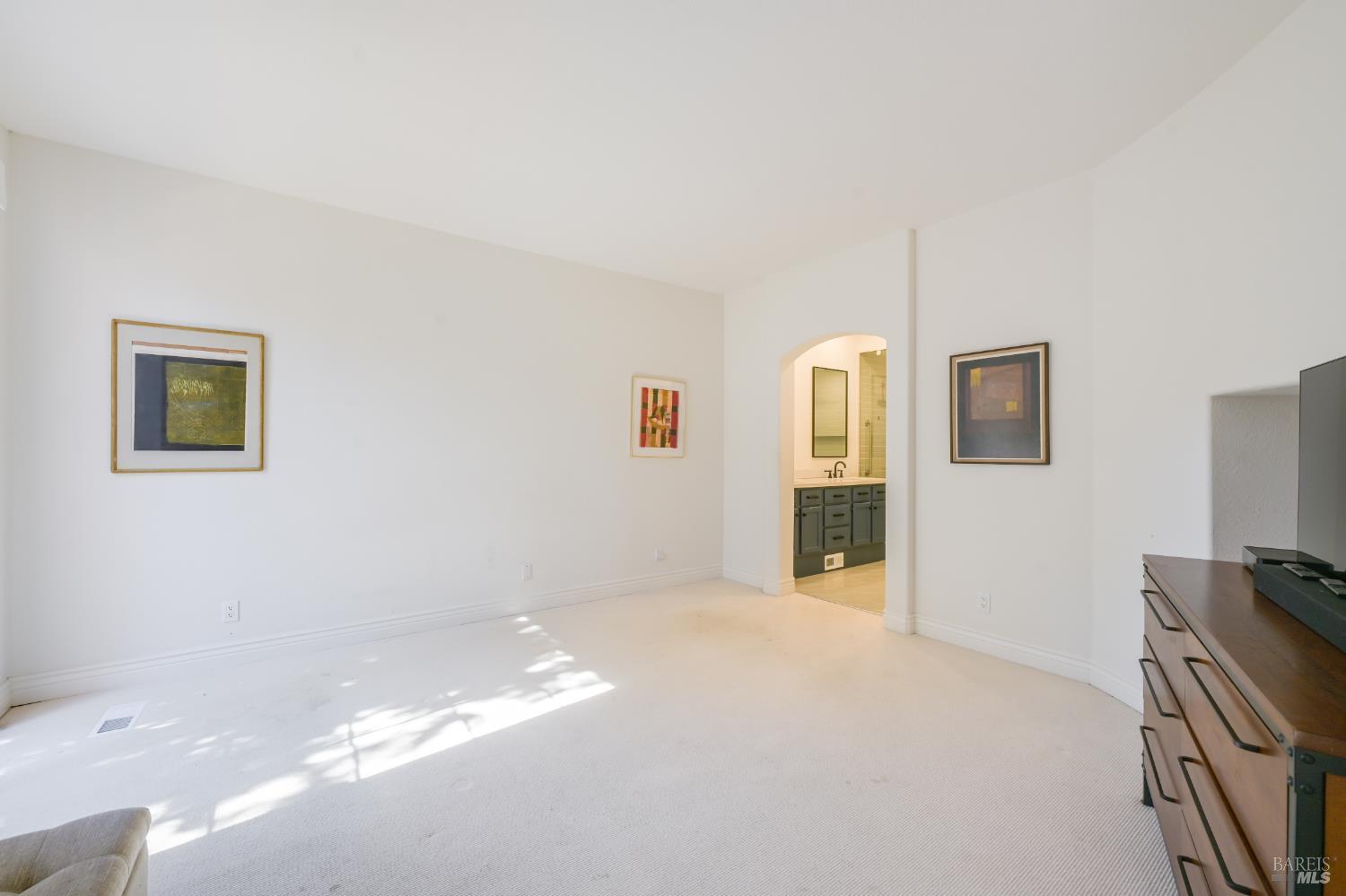 557 Biscayne Drive