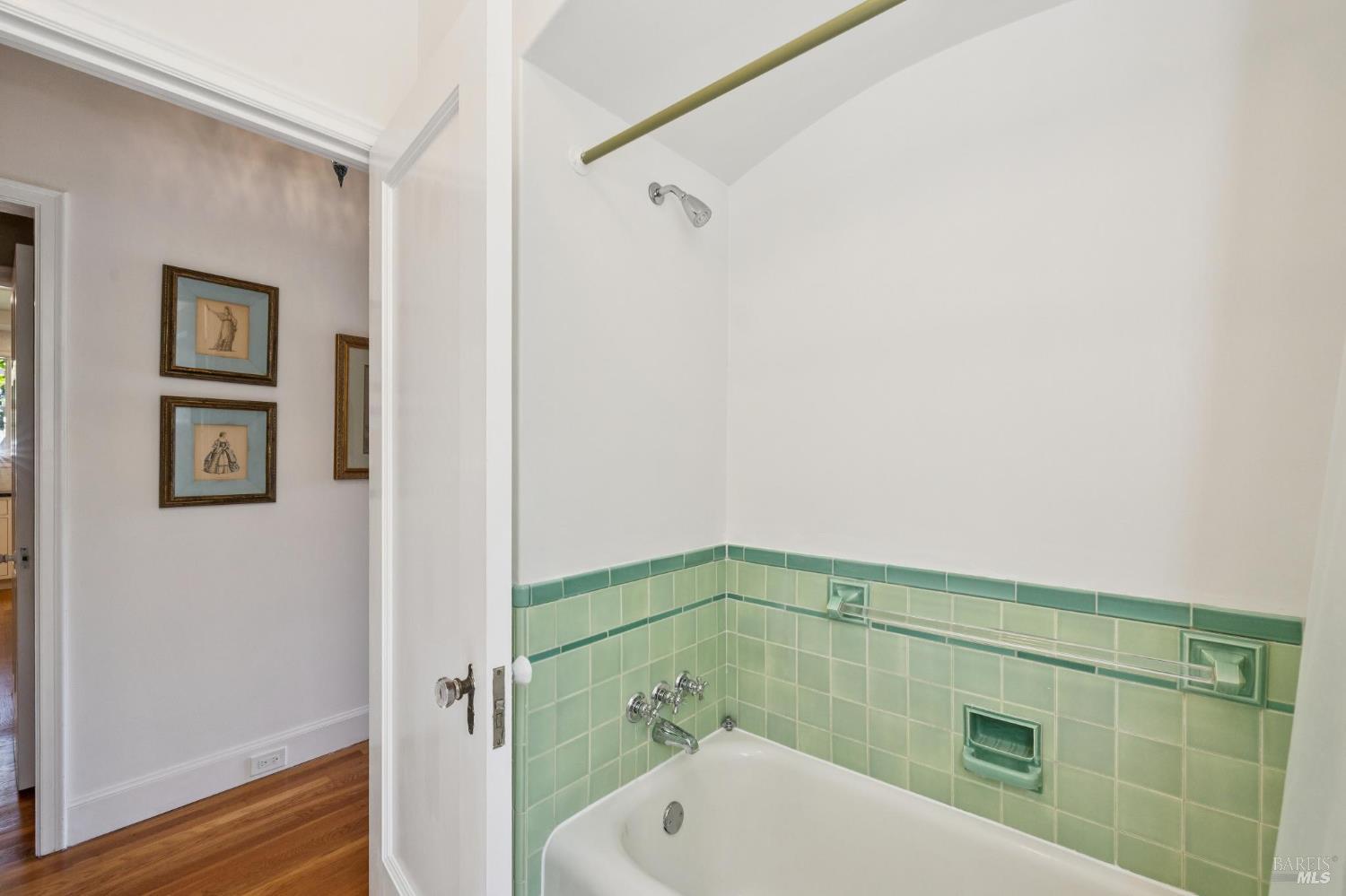 87 Forbes Avenue