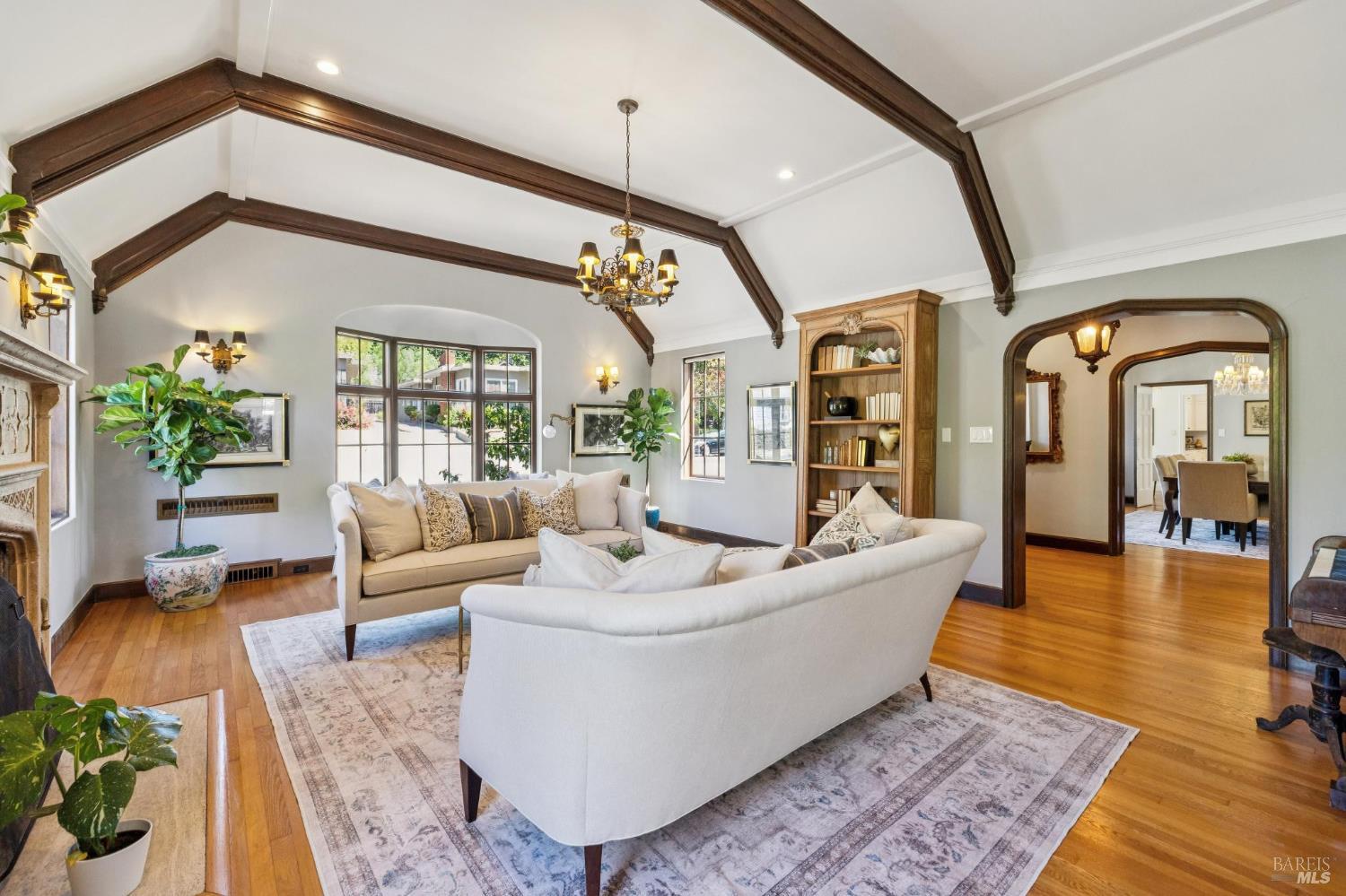 87 Forbes Avenue