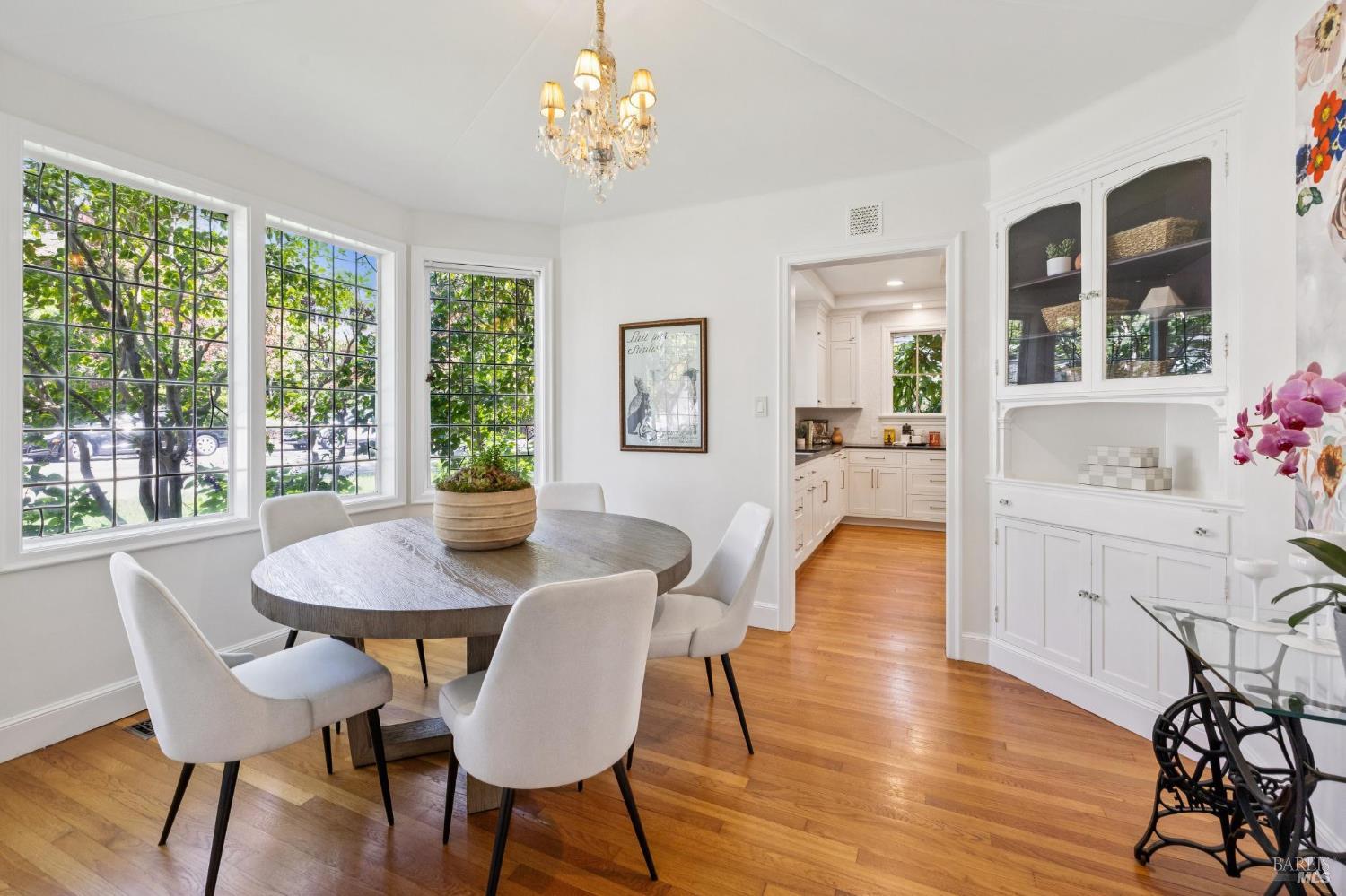 87 Forbes Avenue