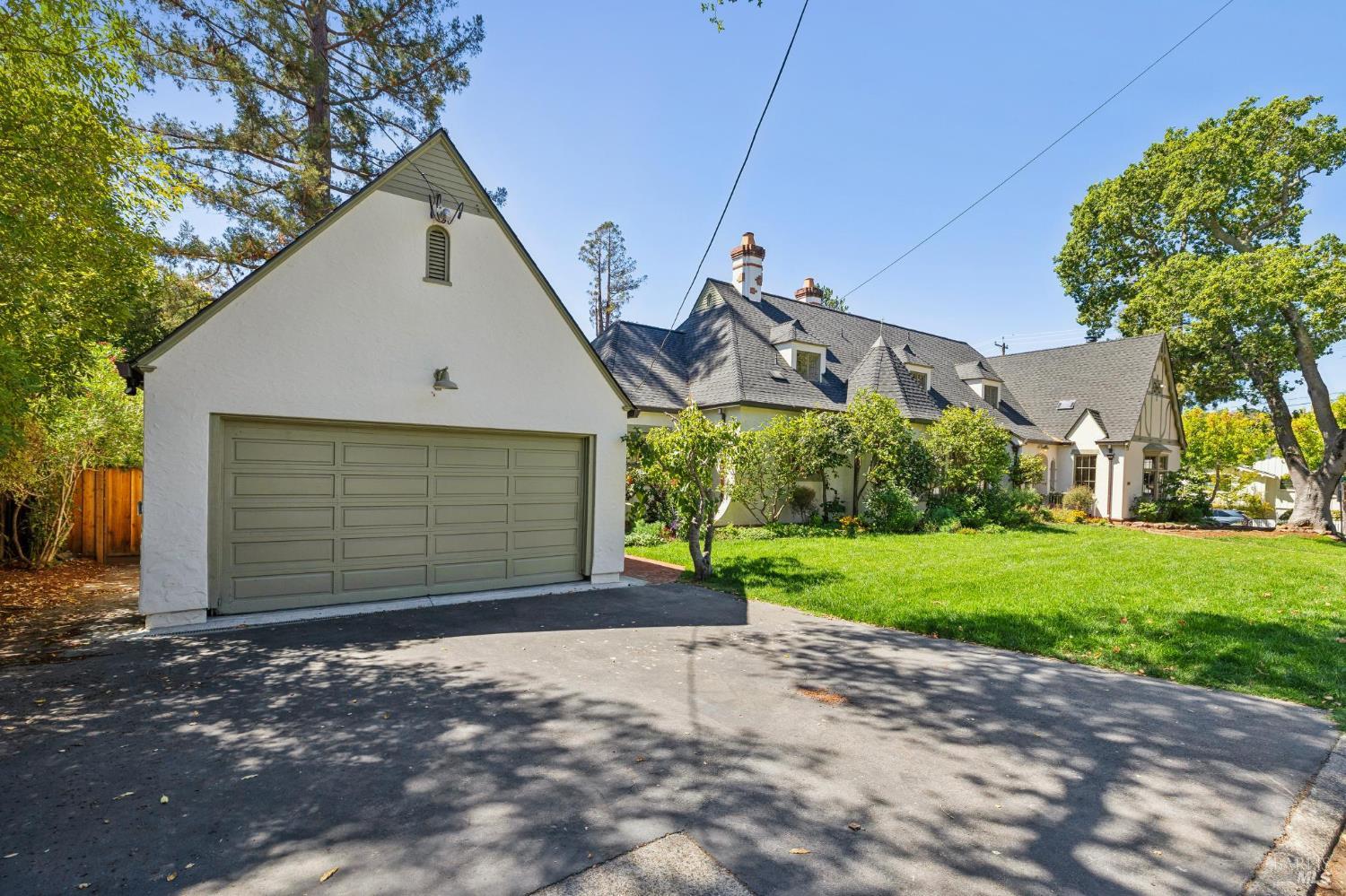 87 Forbes Avenue
