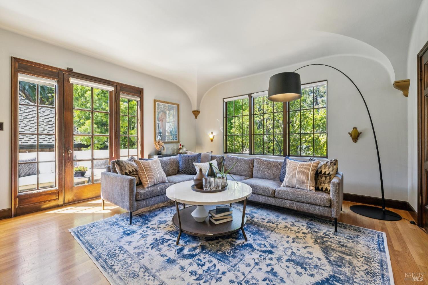 87 Forbes Avenue