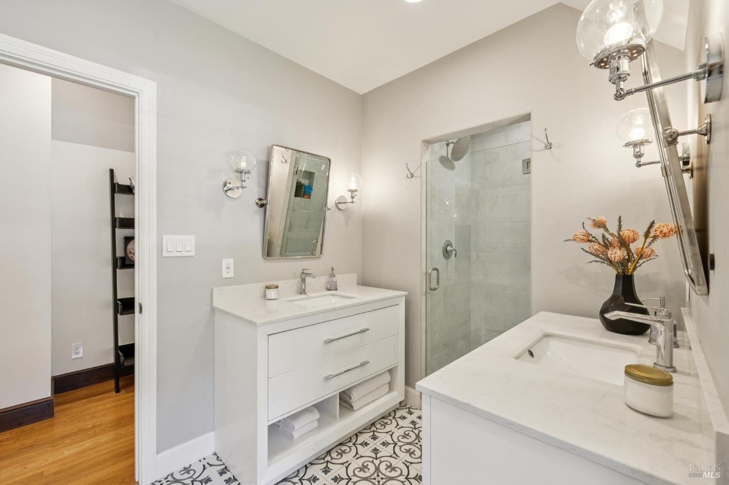 87 Forbes Avenue