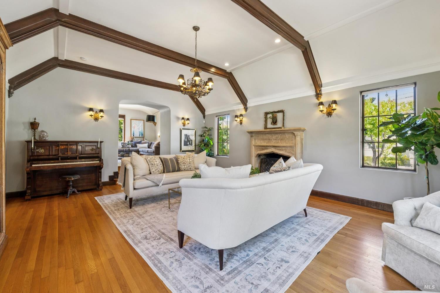 87 Forbes Avenue