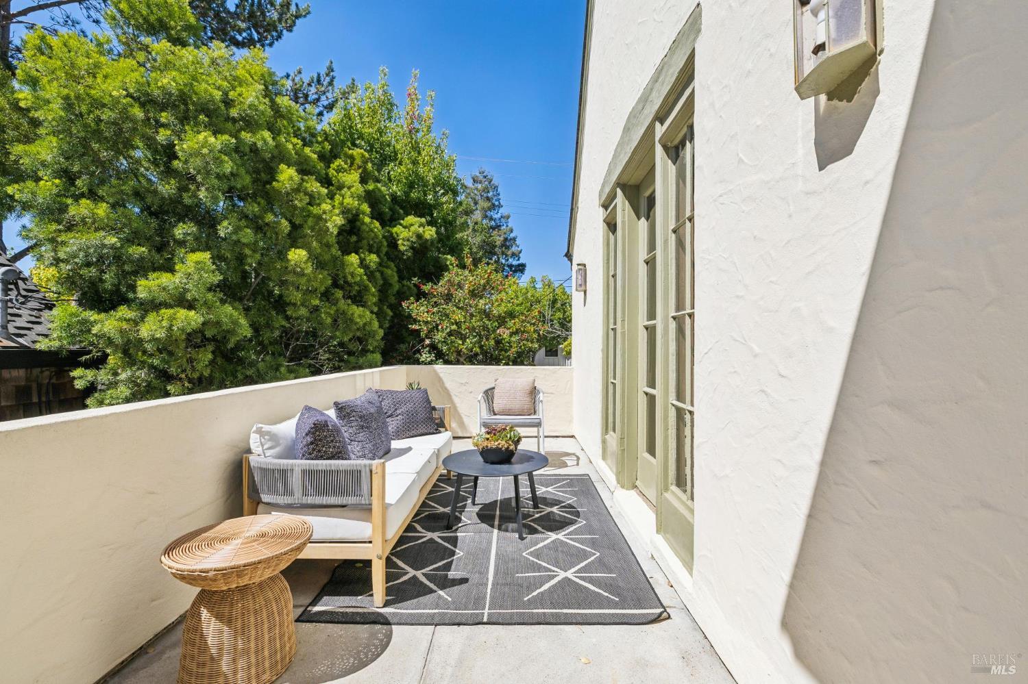 87 Forbes Avenue