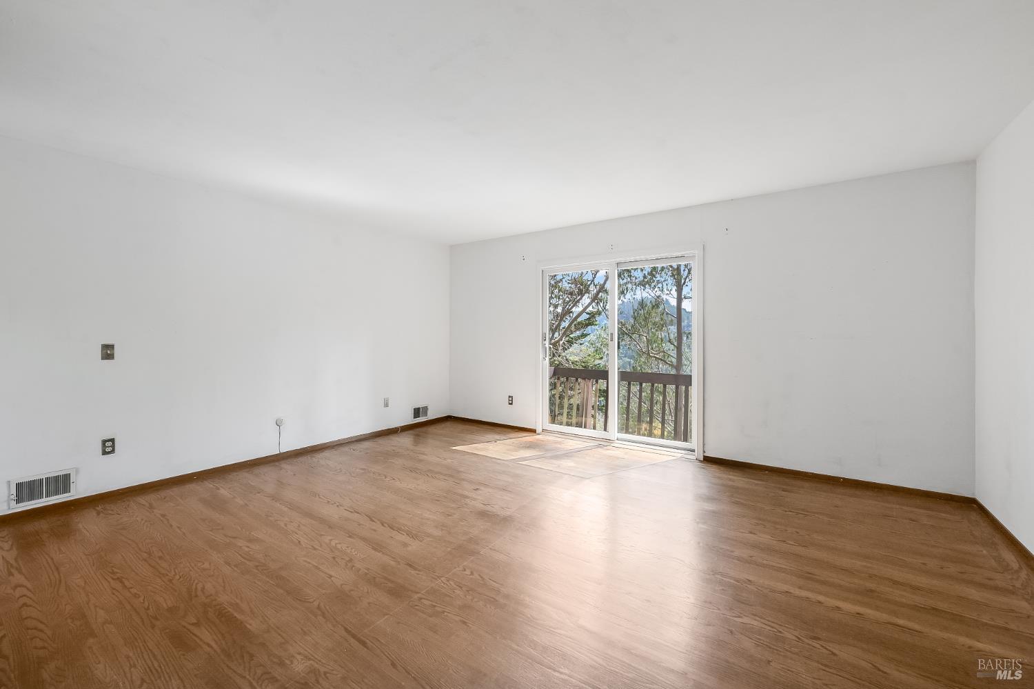 1008 Erica Road