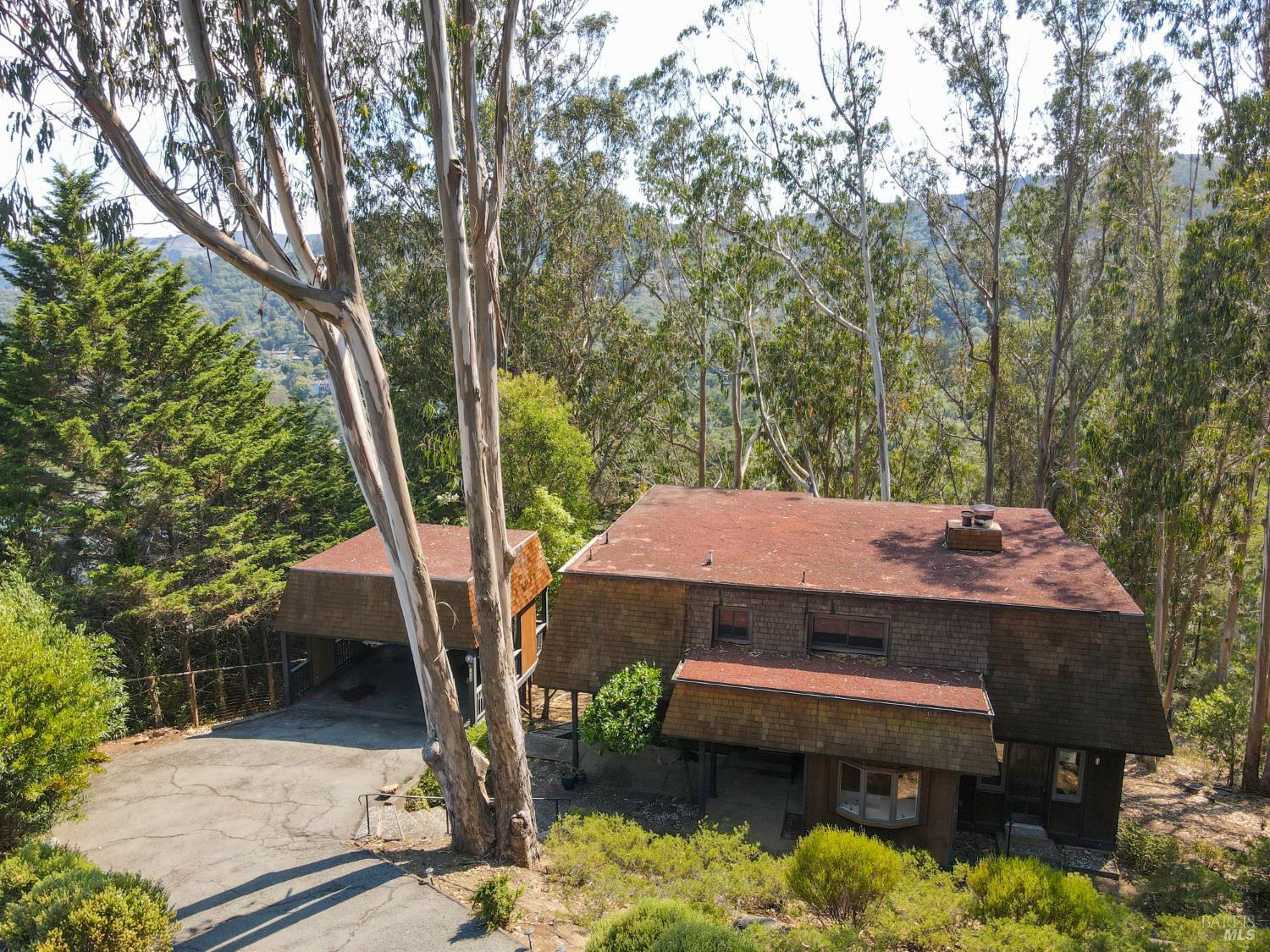 1008 Erica Road
