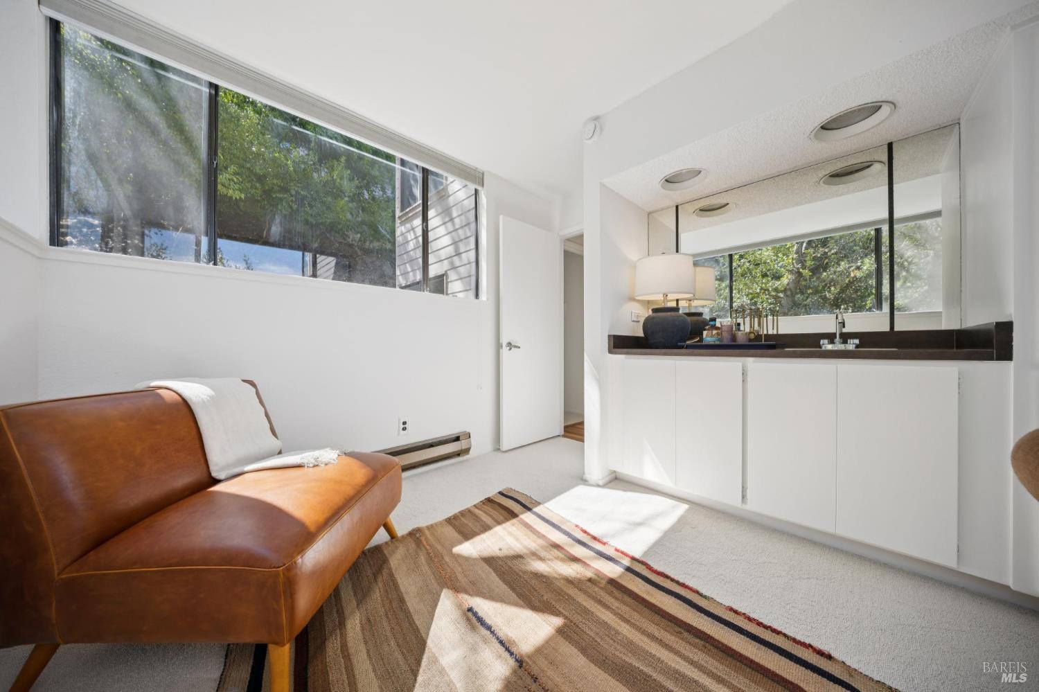 649 Via Casitas