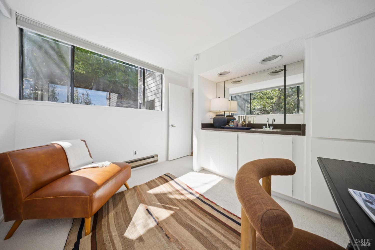 649 Via Casitas