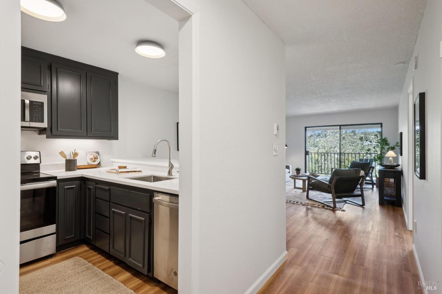 649 Via Casitas
