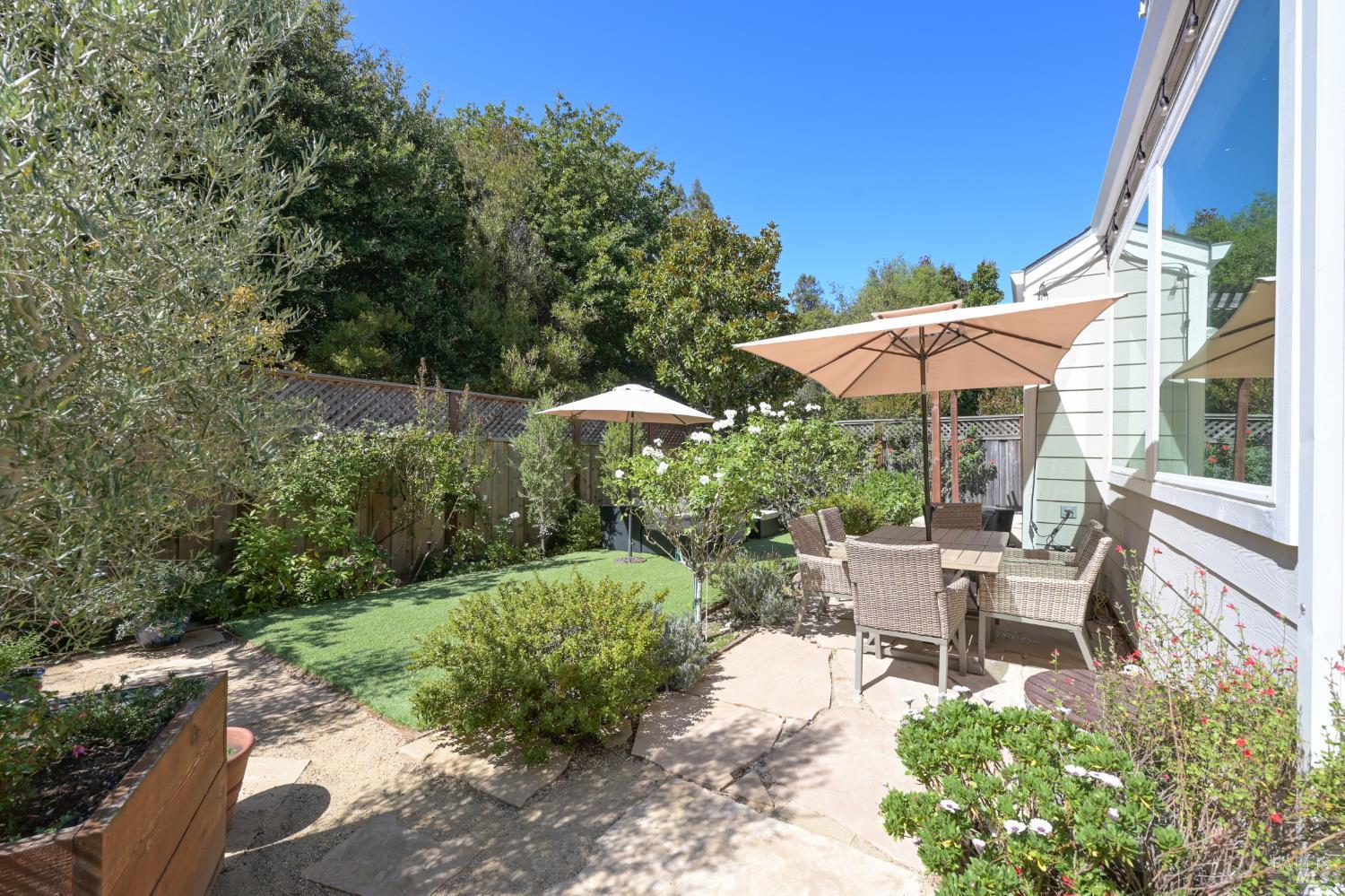 68 Cross Creek Place