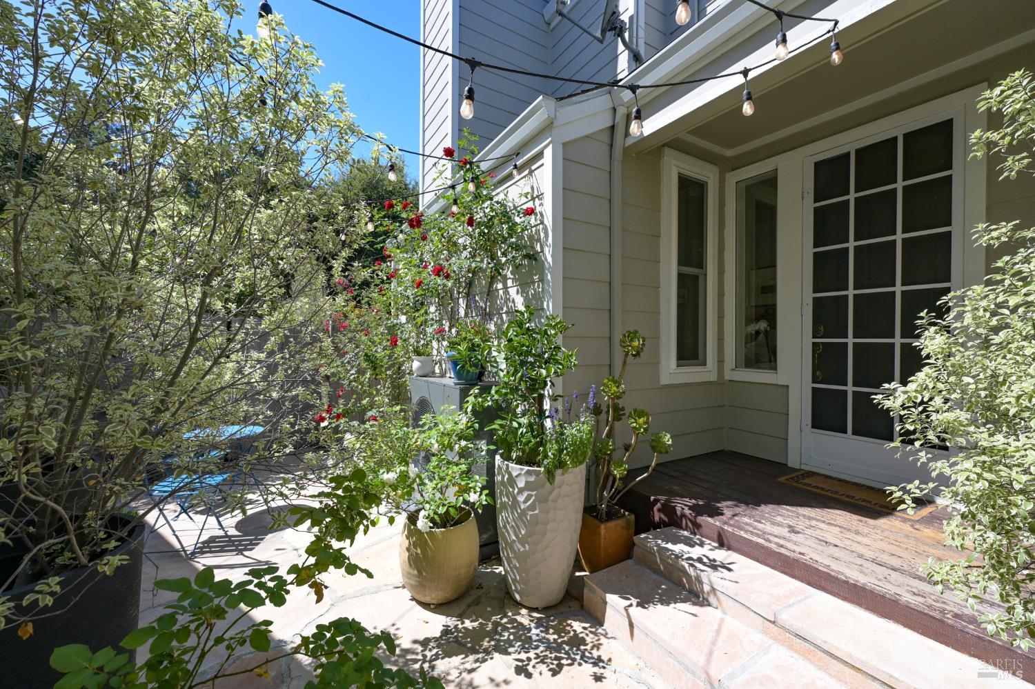 68 Cross Creek Place