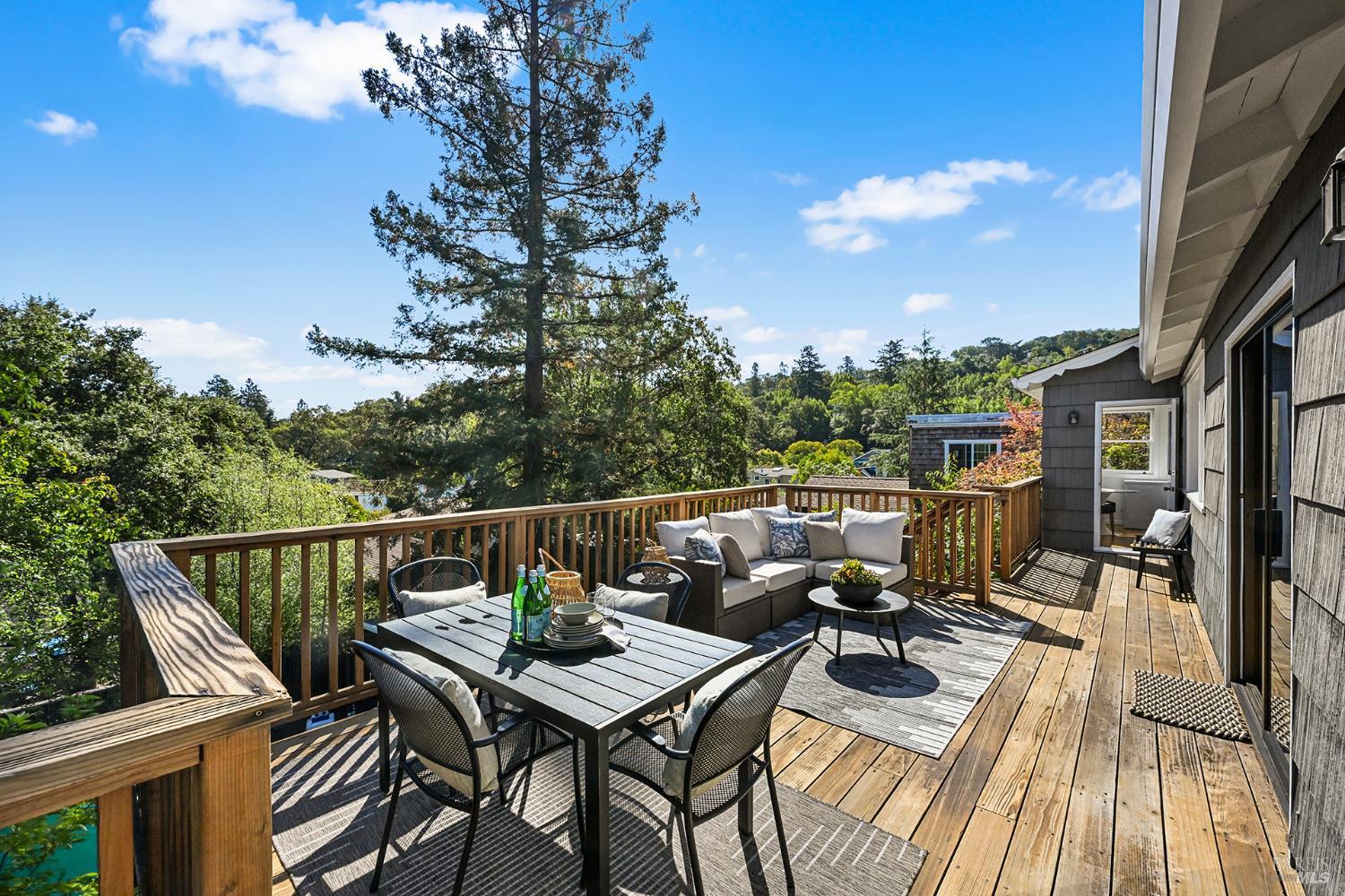 18 Plumas Avenue