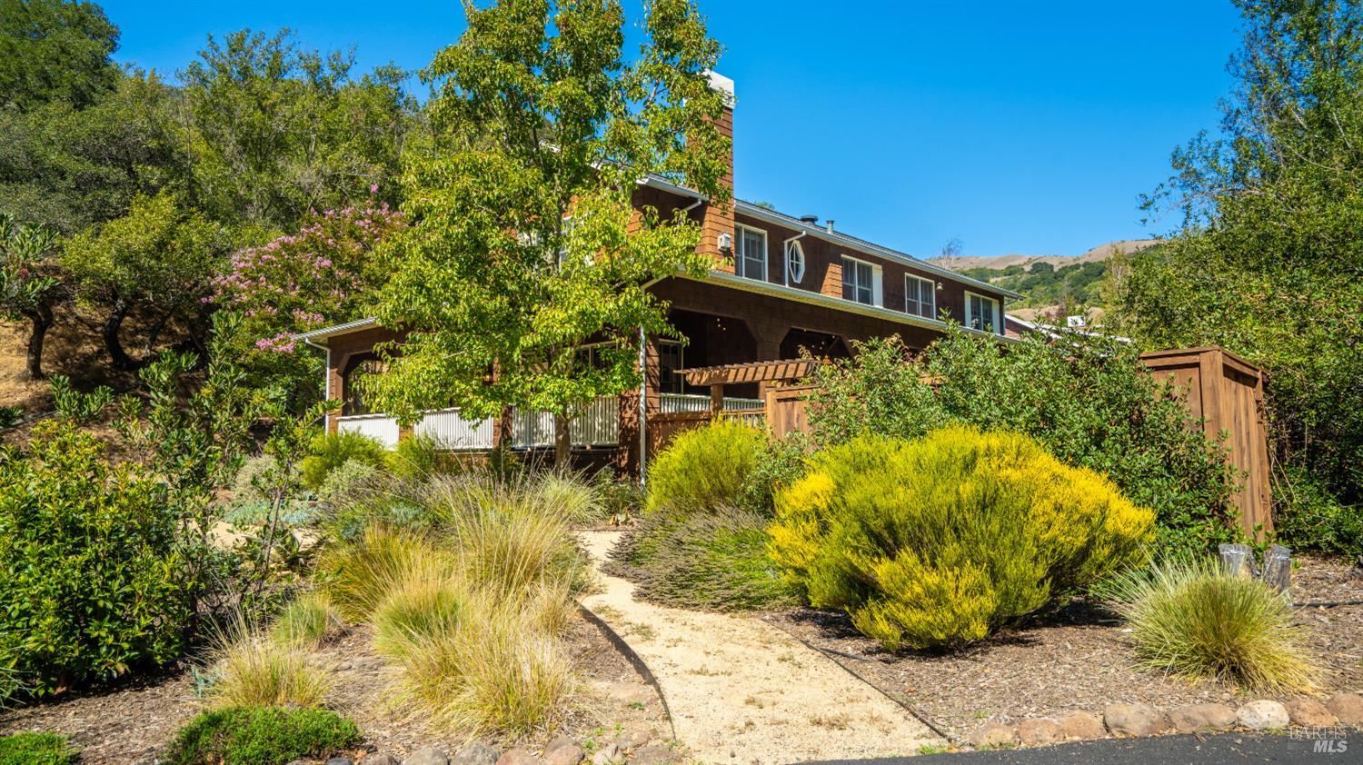 2 Hunter Creek