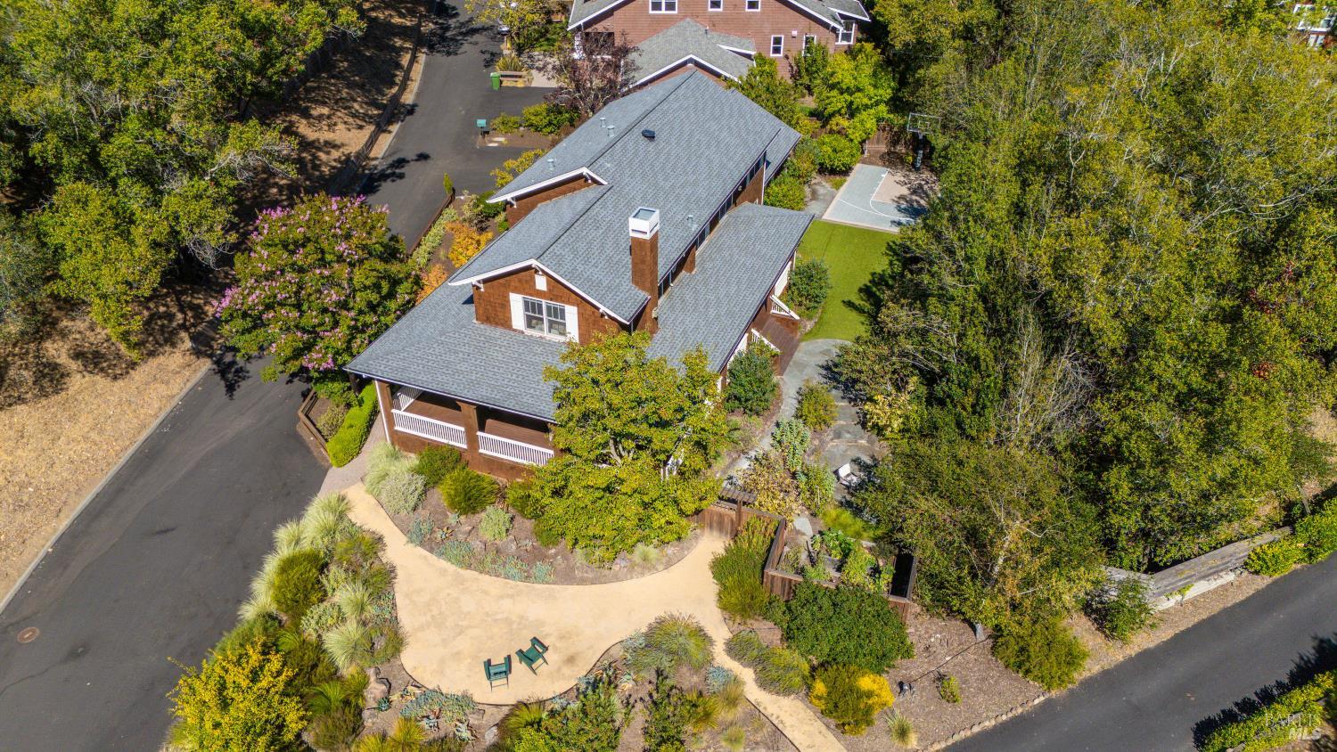 2 Hunter Creek