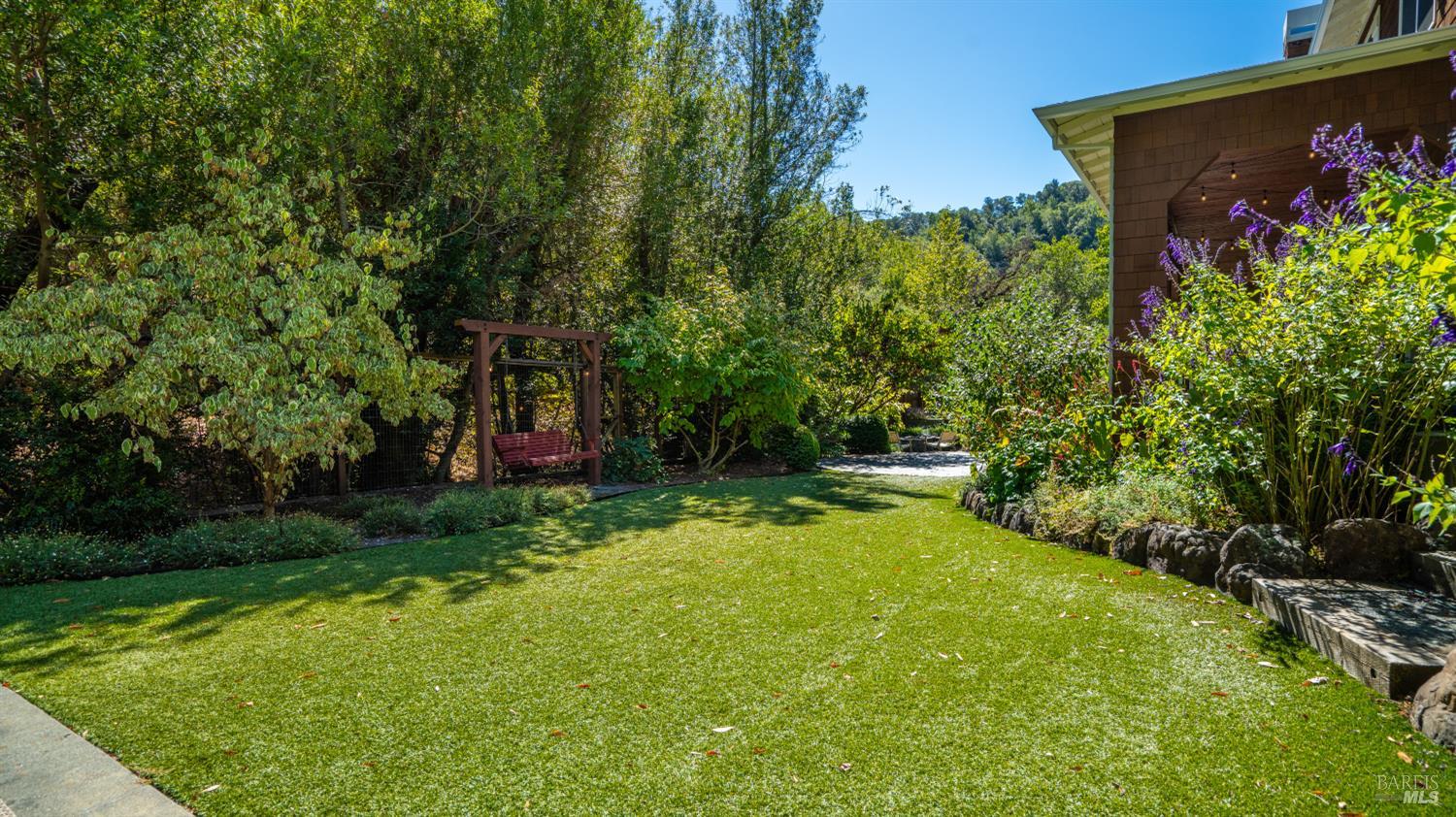 2 Hunter Creek