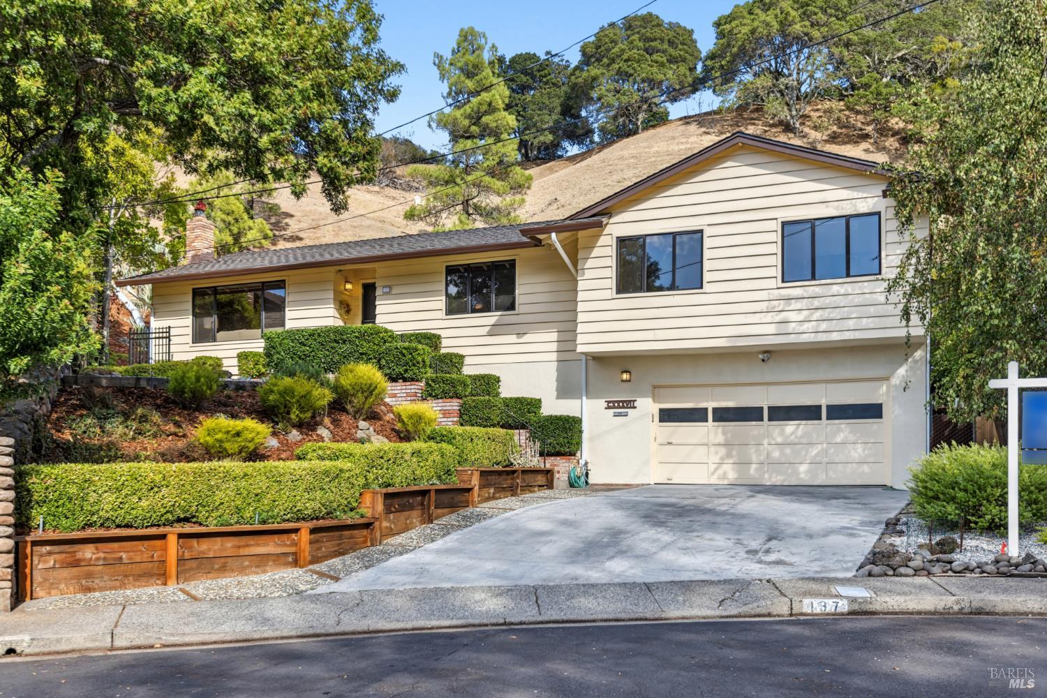 137 Gregory Drive Fairfax CA