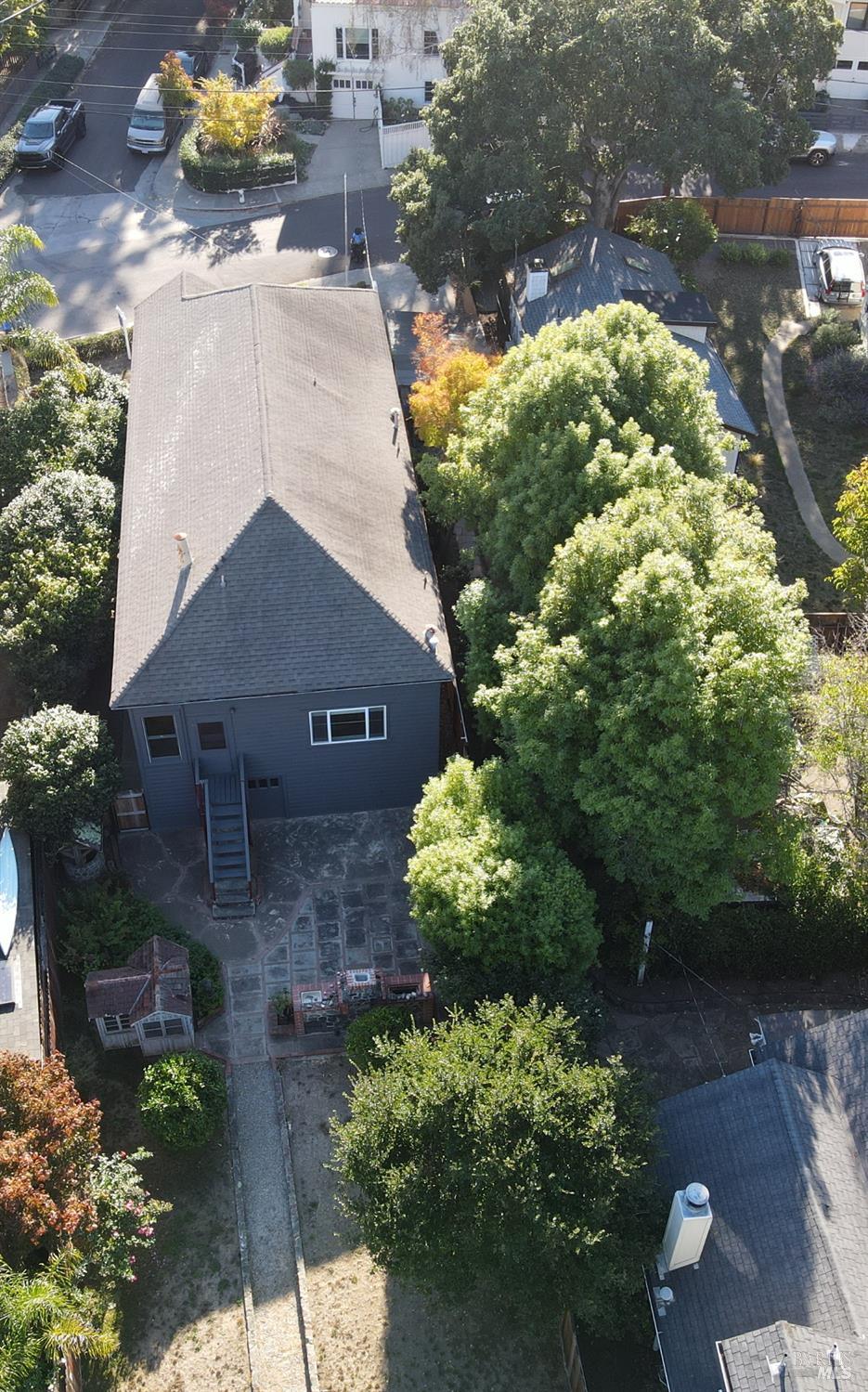 41 Walnut Avenue