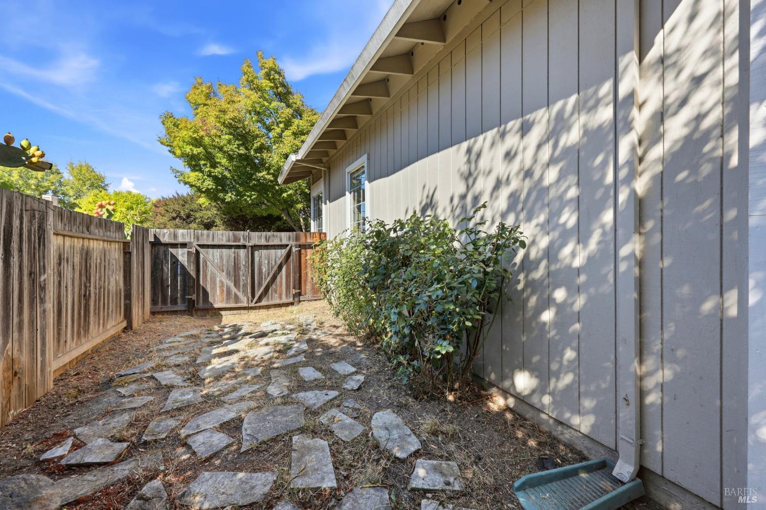 914 Buckingham Drive