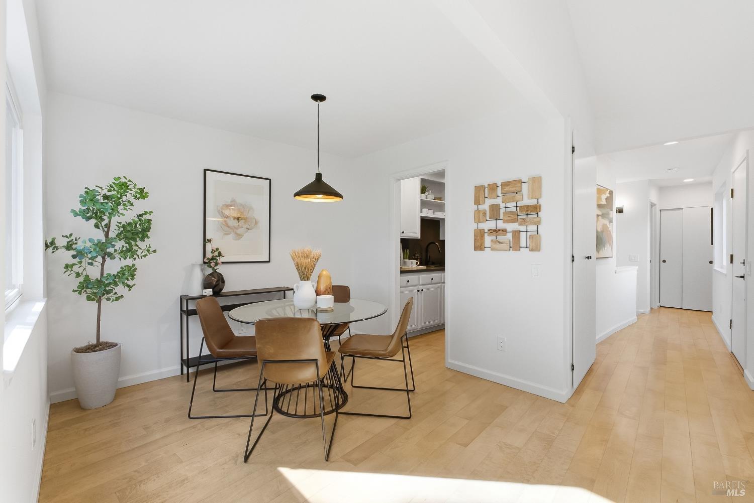 7 Escalle Lane