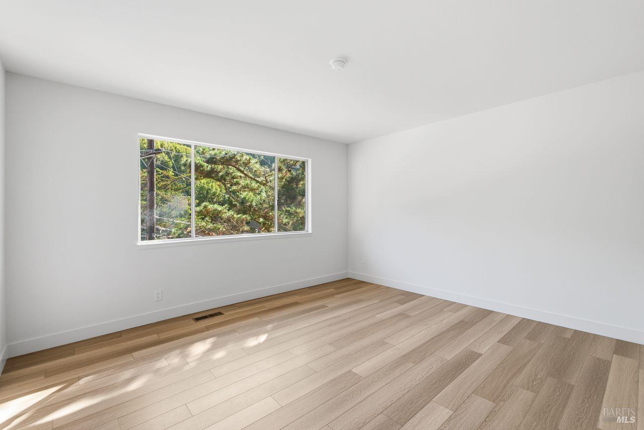 107 Elizabeth Way