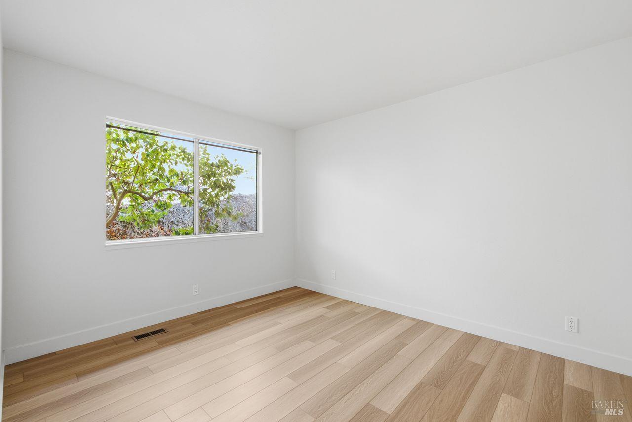 107 Elizabeth Way