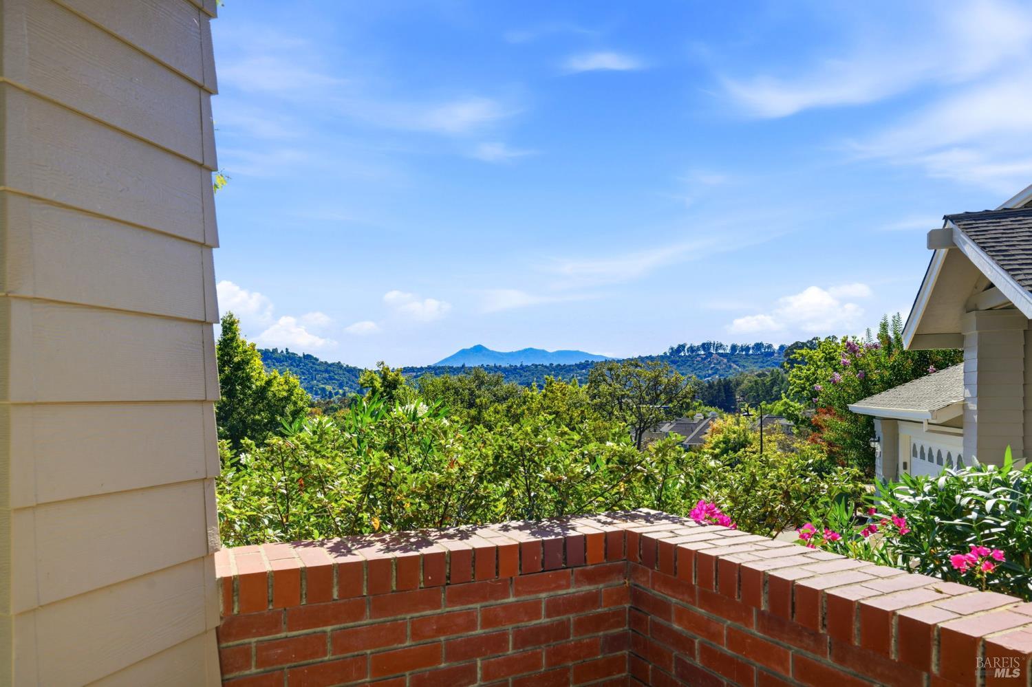 27 Vista Marin Drive