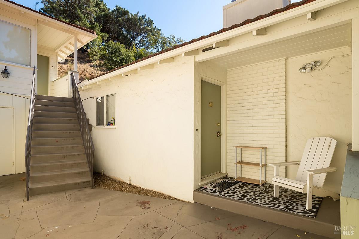 44 Elizabeth Way
