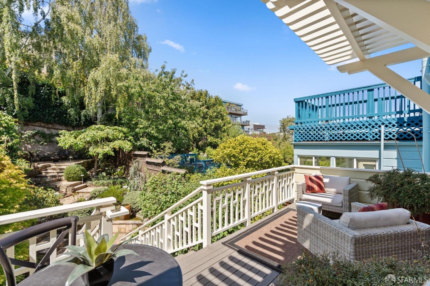 746 Castro St