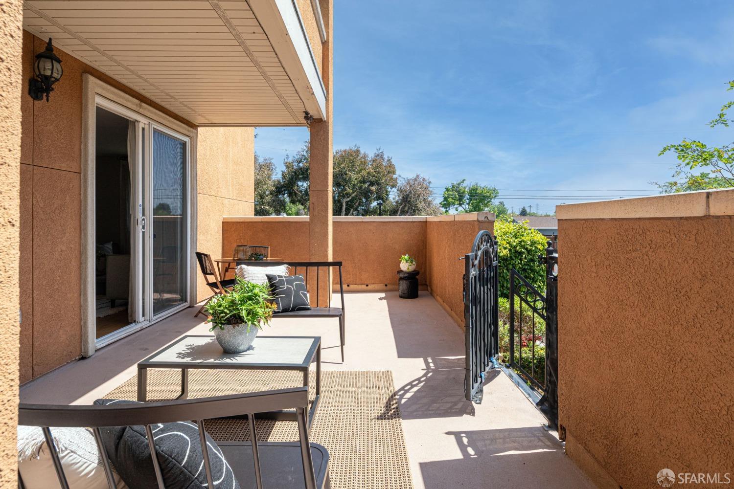 401 S Norfolk St #103