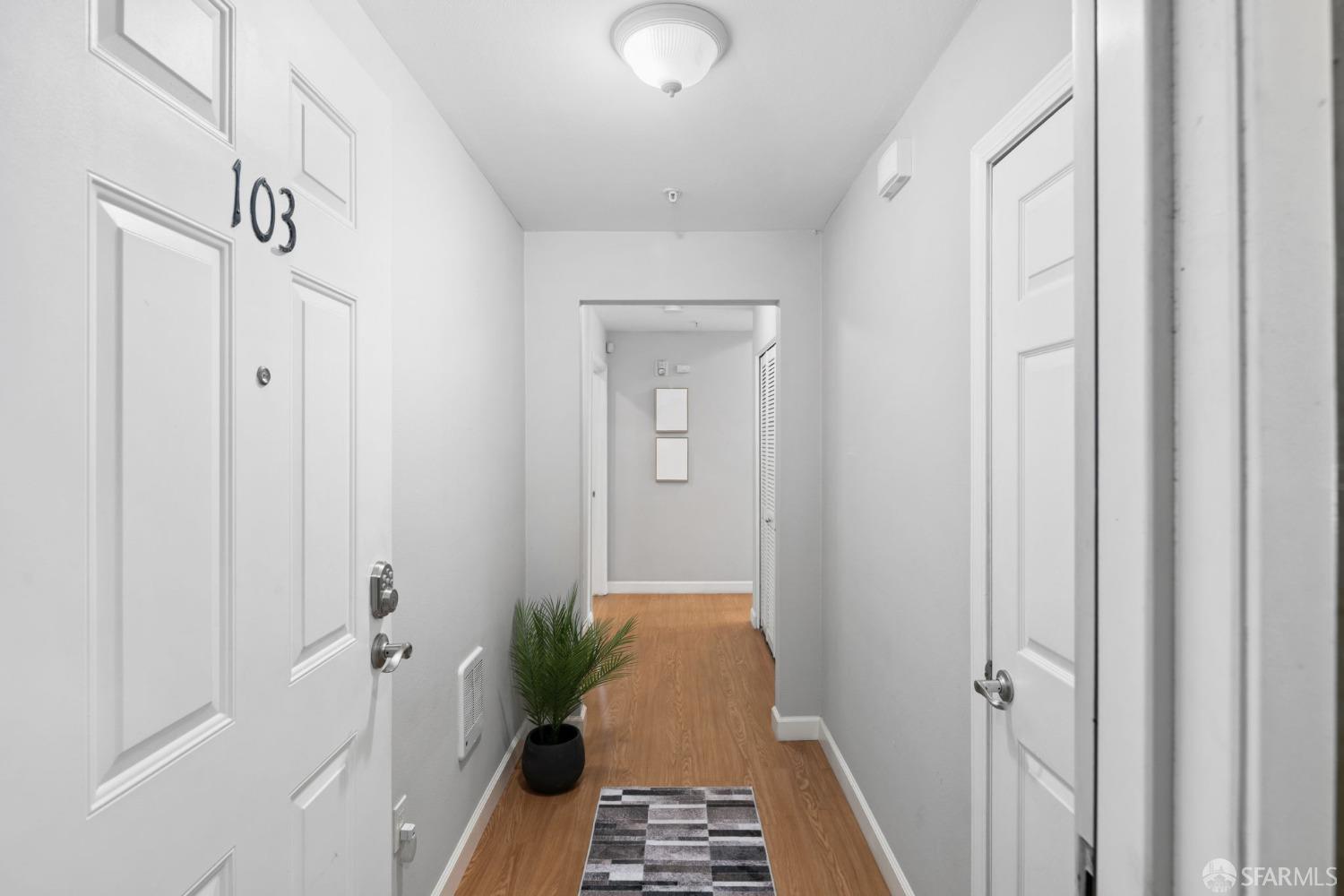 401 S Norfolk St #103