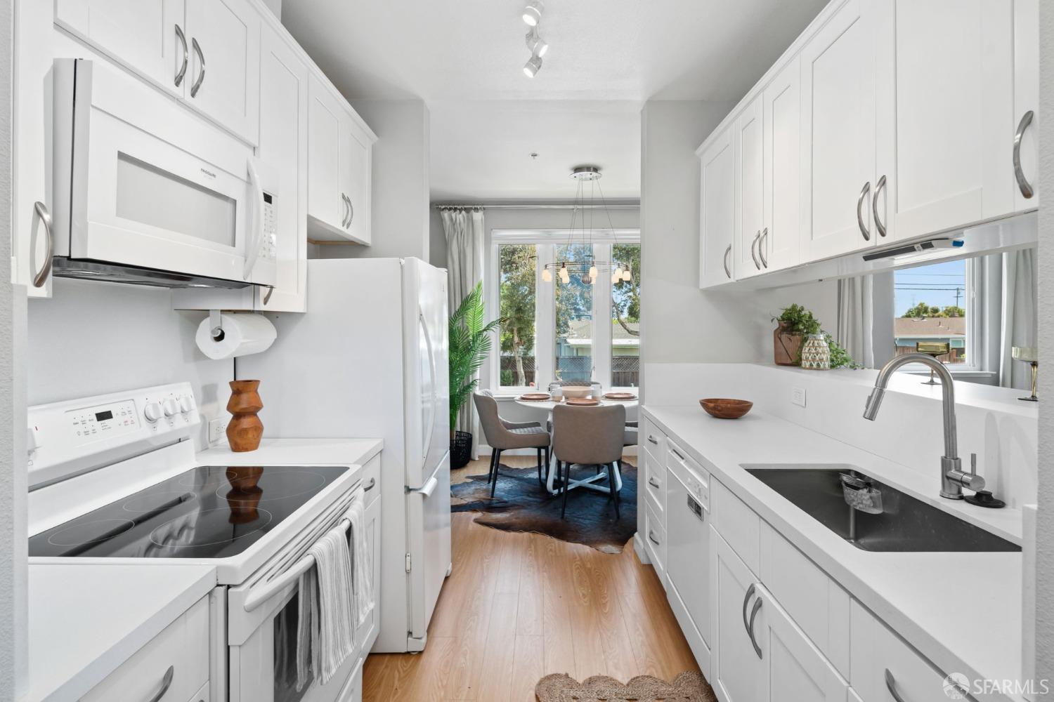 401 S Norfolk St #103