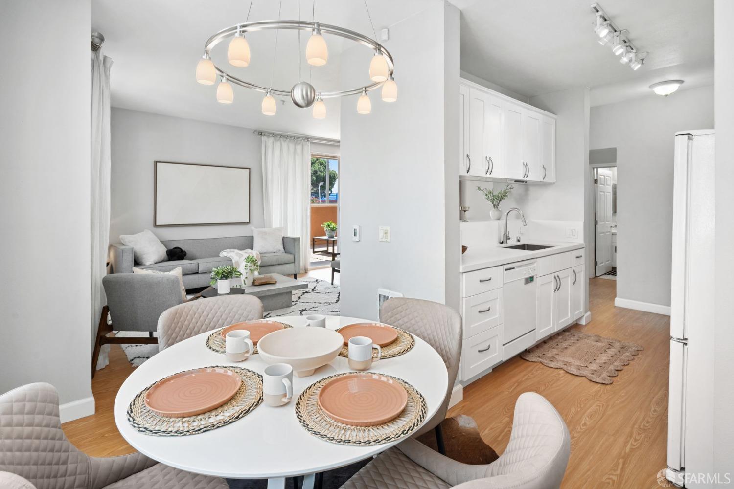 401 S Norfolk St #103