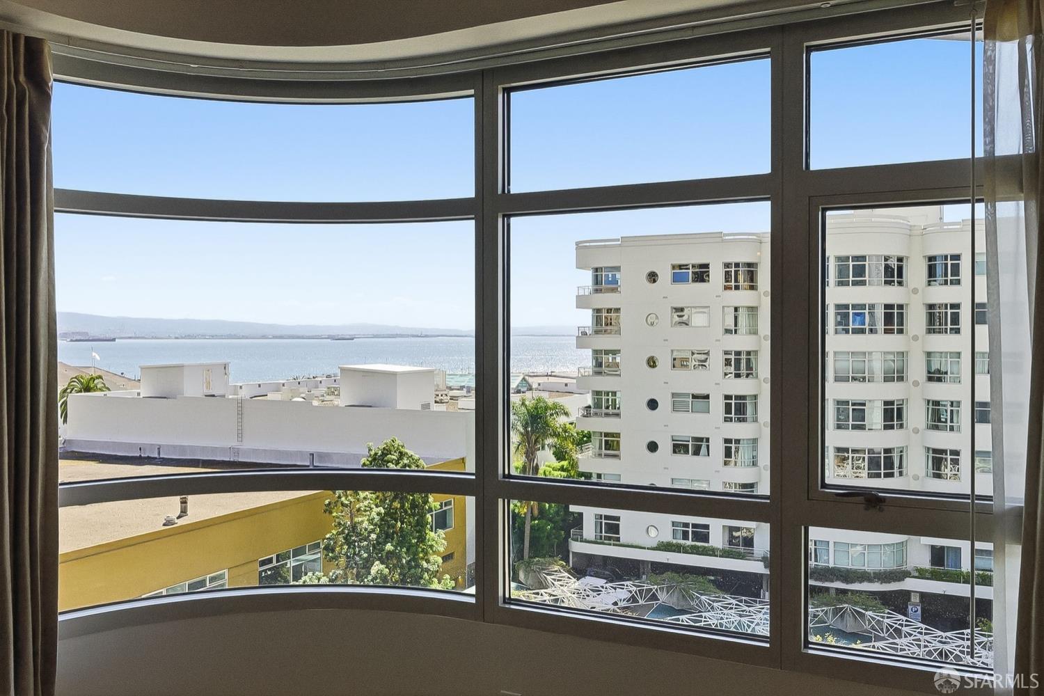 403 Main Street Unit: #506N