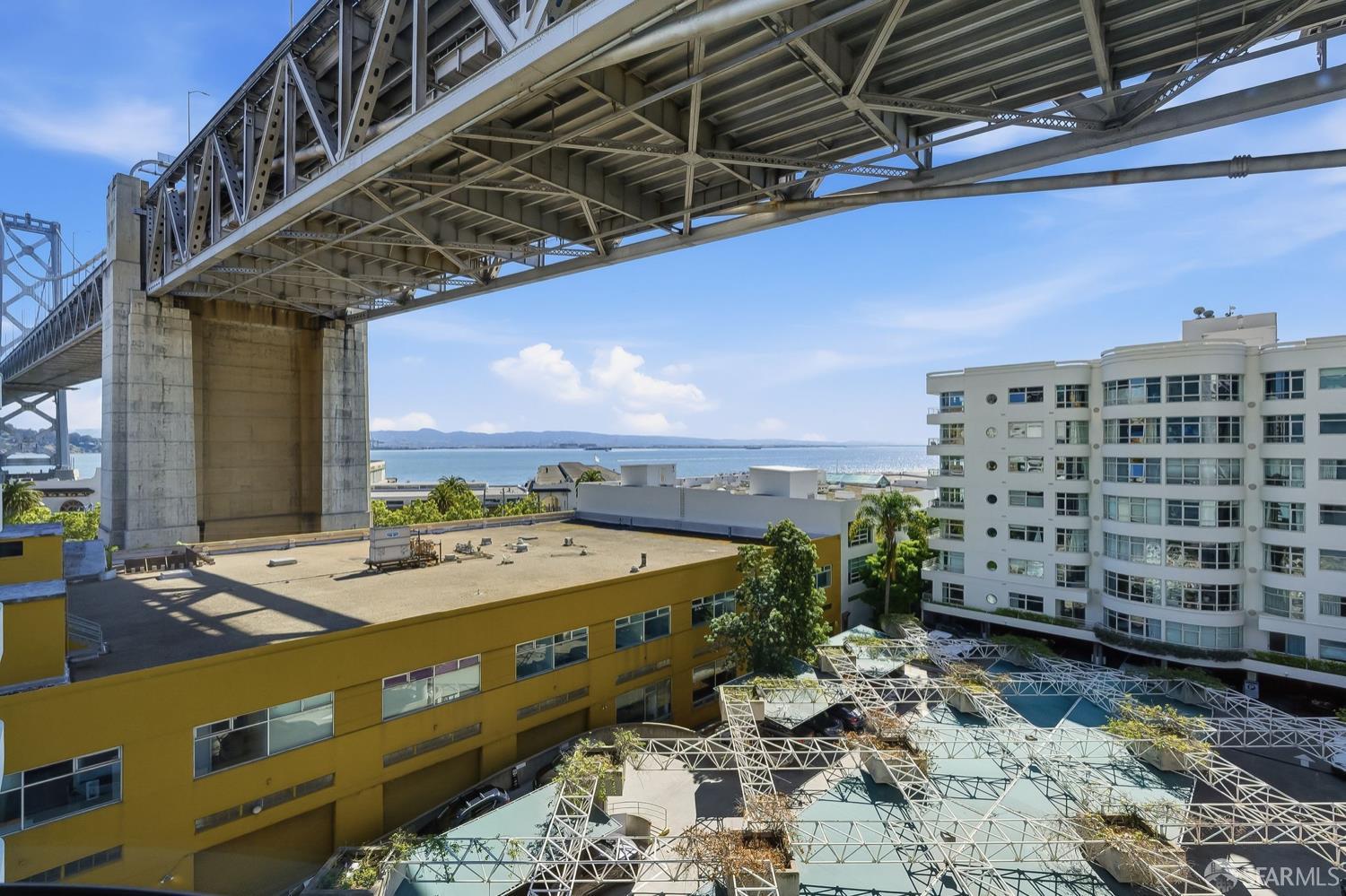 403 Main Street Unit: #506N