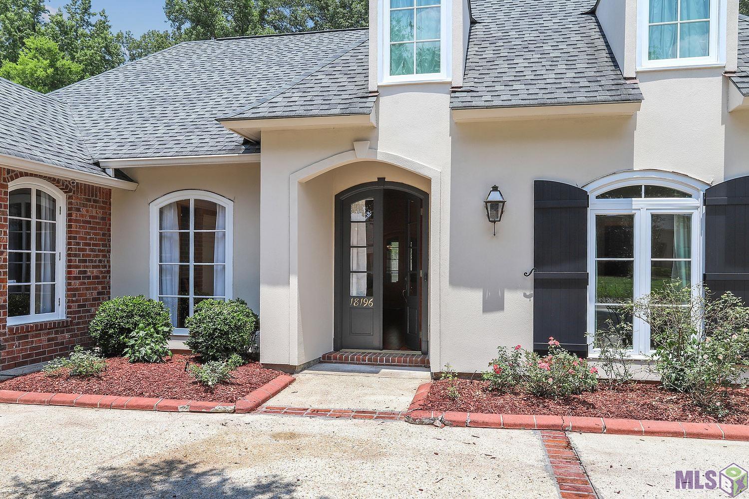 18196 Lake Harbor Ln