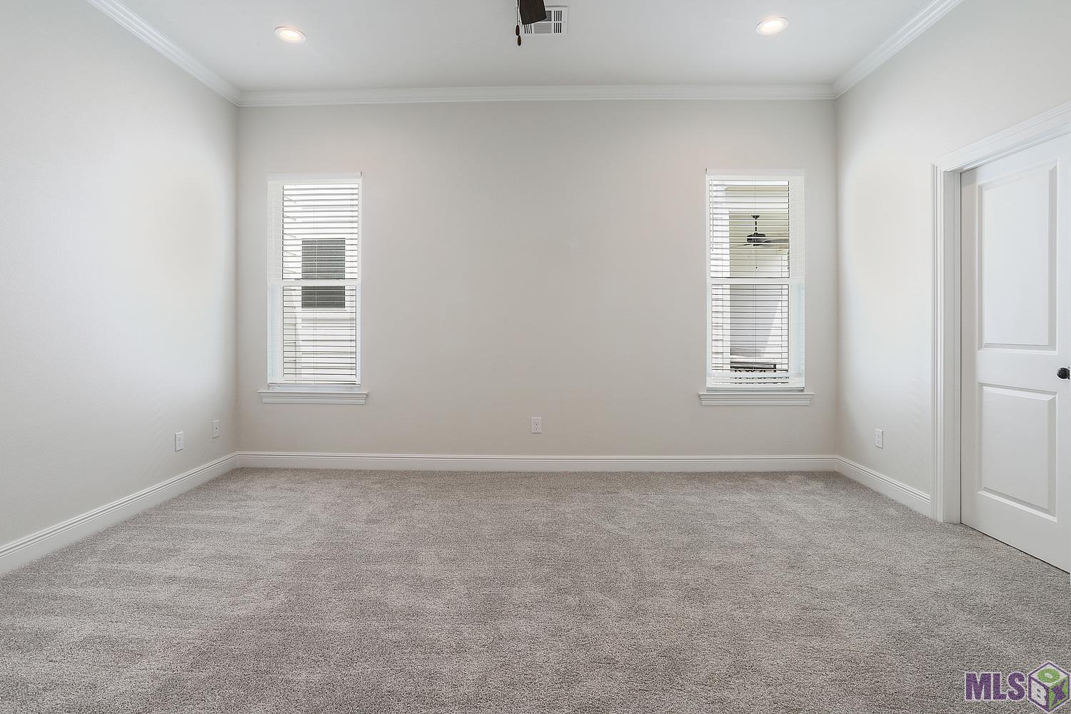 9106 Magnolia View Dr