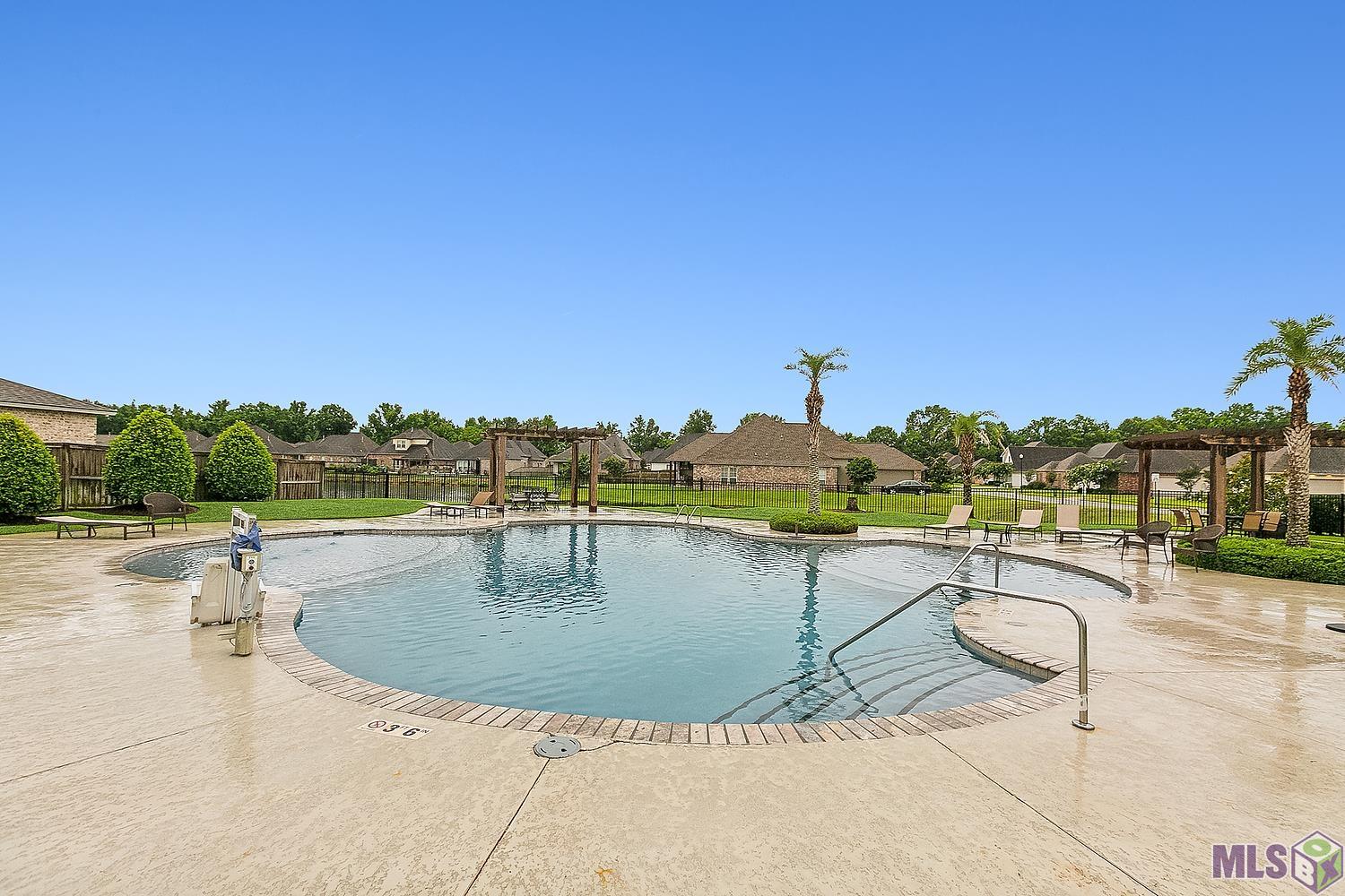 14088 Twin Lakes Dr