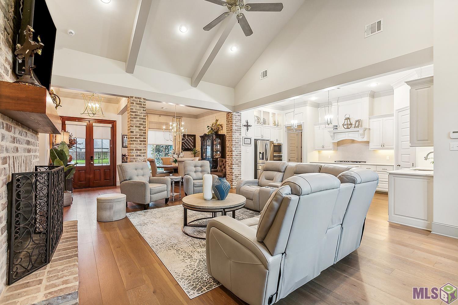 14088 Twin Lakes Dr