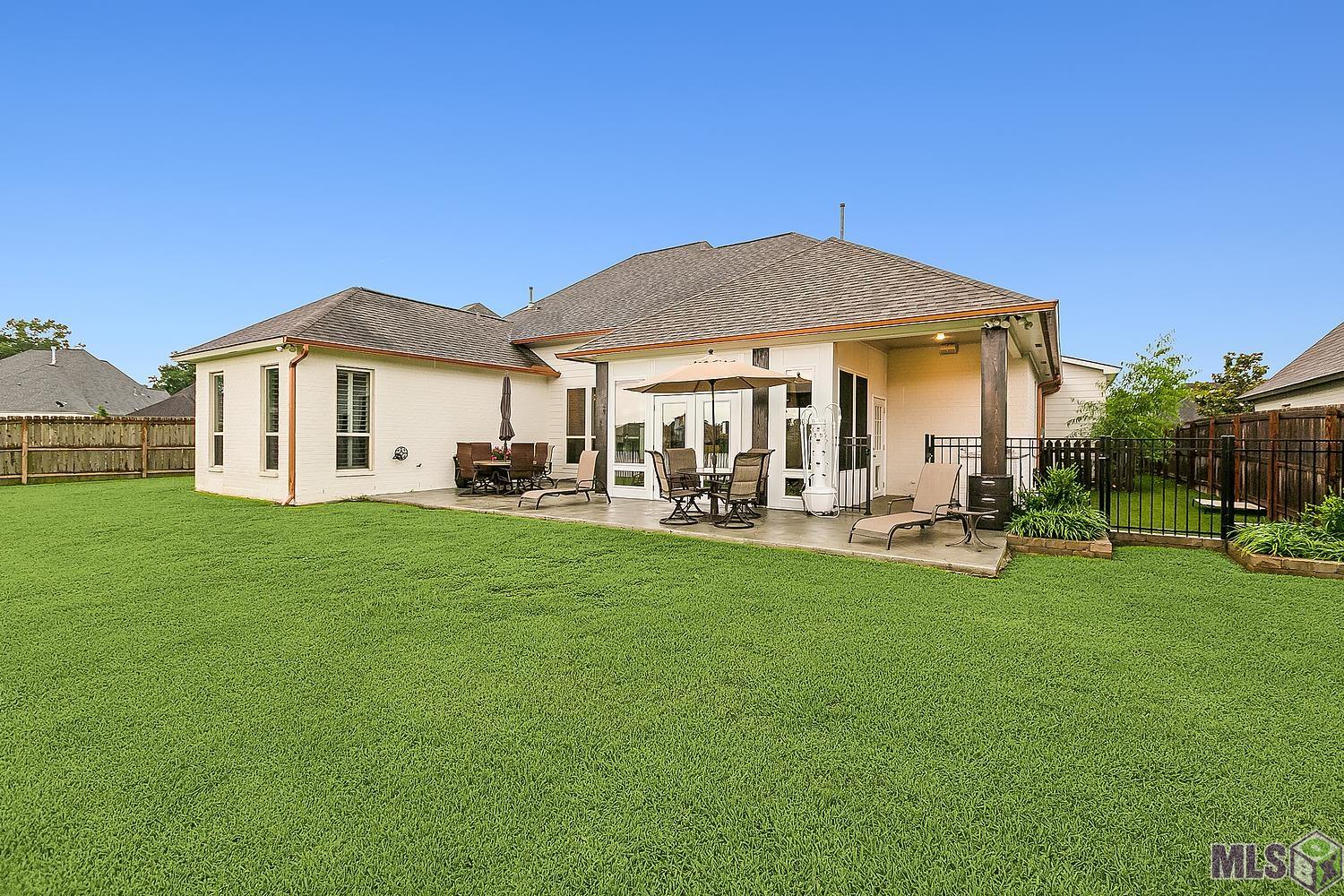 14088 Twin Lakes Dr