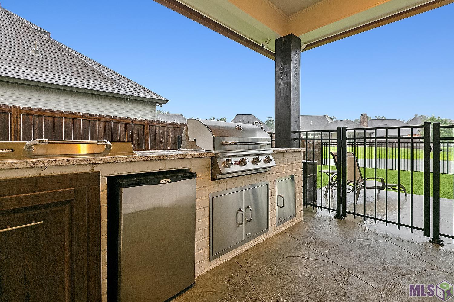 14088 Twin Lakes Dr